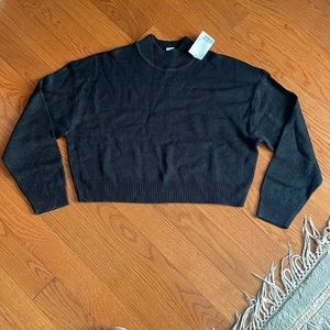 H&M Divided crop sweater